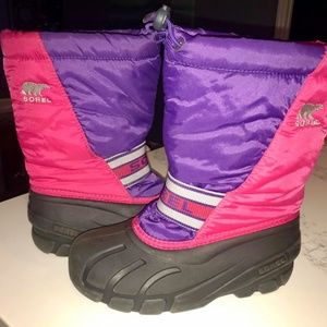 Kids Sorel Cub Snow Boots with removable liner